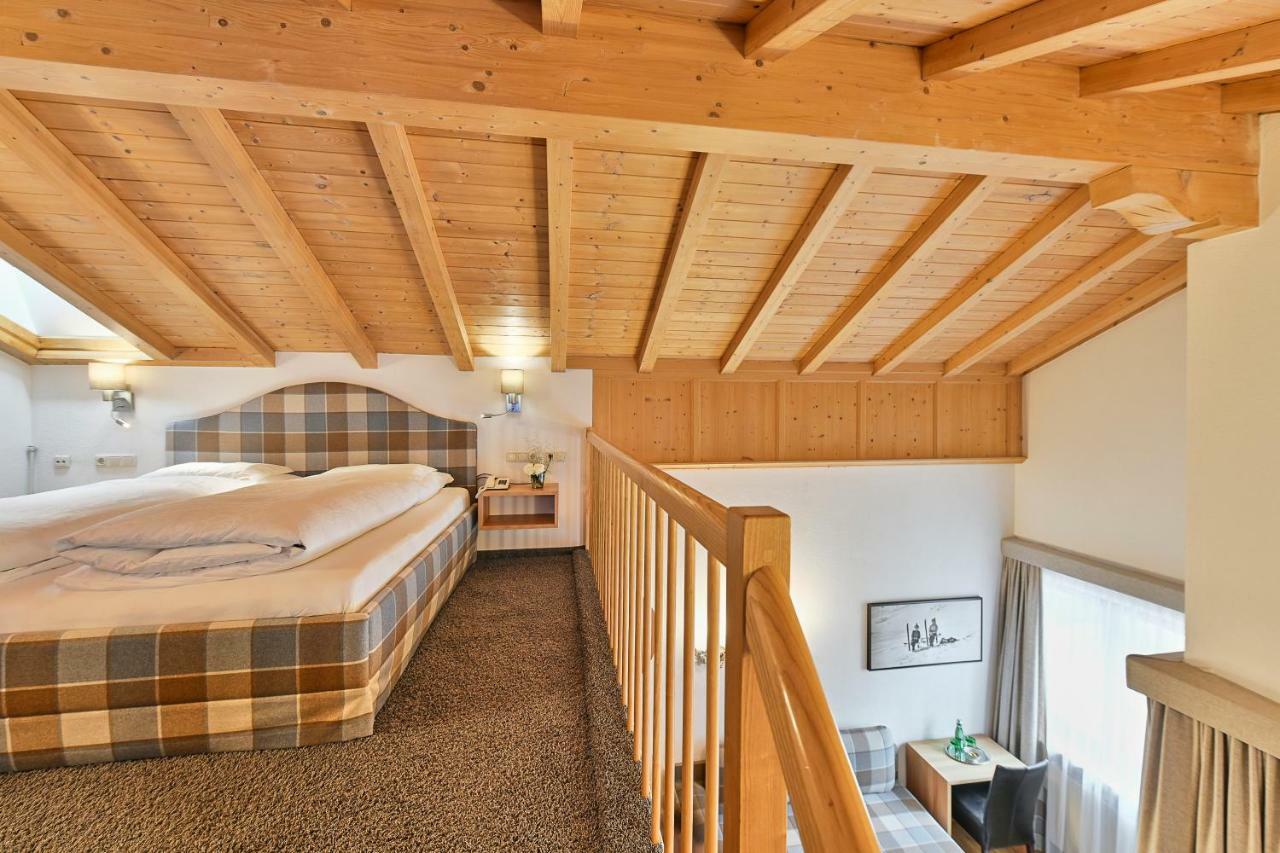 Hotel Garni Sursilva 4*